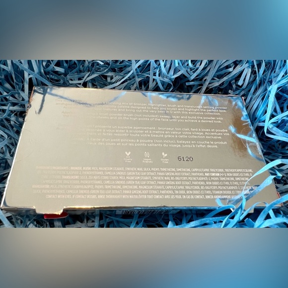 PUR Cosmetics 4 in 1 Skin Perfecting Powders Face Palette in Fair Light - Picture 10 of 10